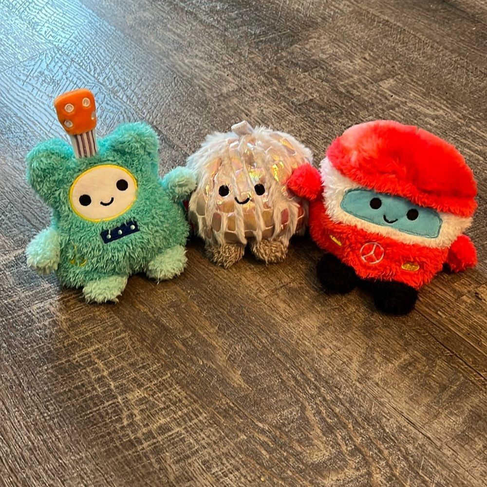 Russ BumBumz GroovyBumz Plush Lot of 3 Robot Mushroom Race Car